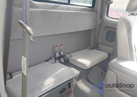 2002 Toyota Tacoma Base V6 из США, поврежденный, VIN 5TEWN72N12Z016370